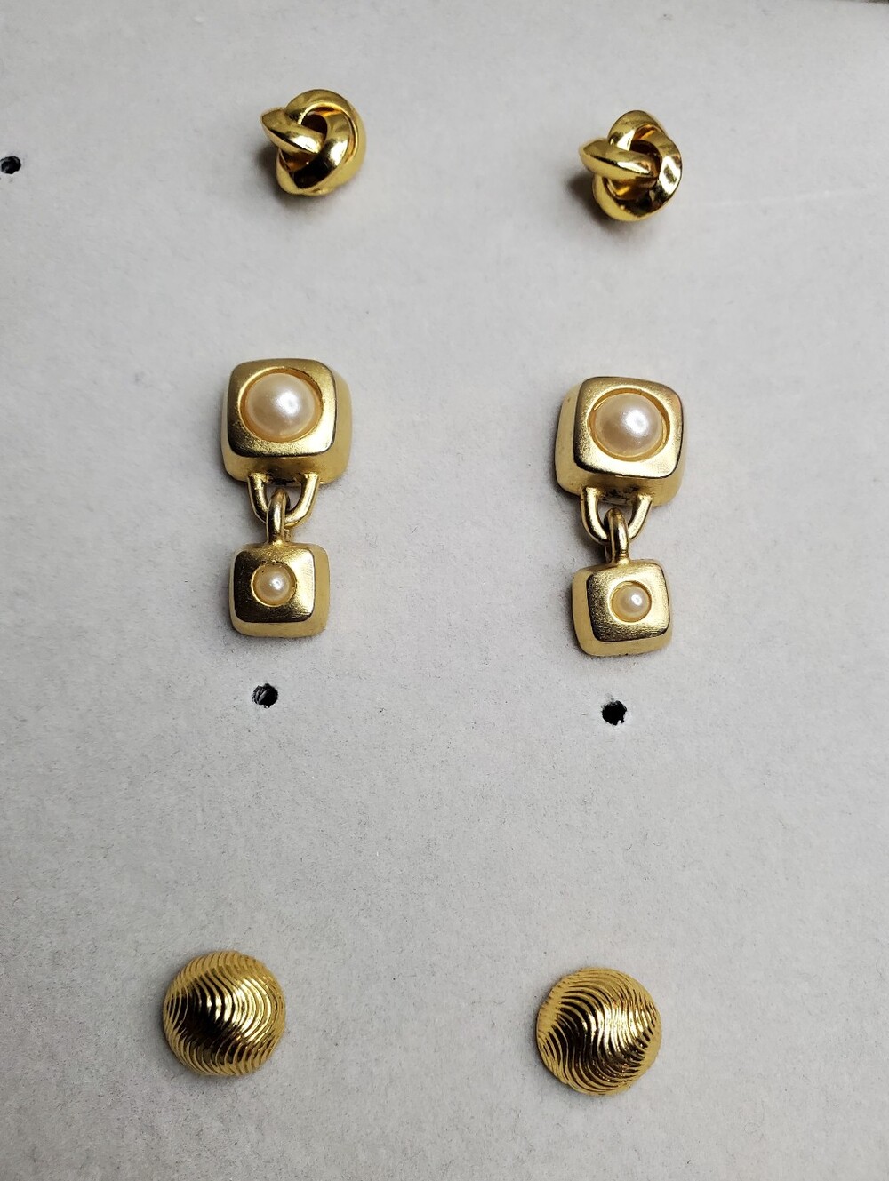 Vtg. Bundle Gold Stud Earrings